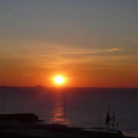 Cap Sud Vue A 30m De La *